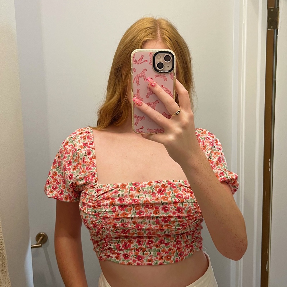 pink floral cropped blouse